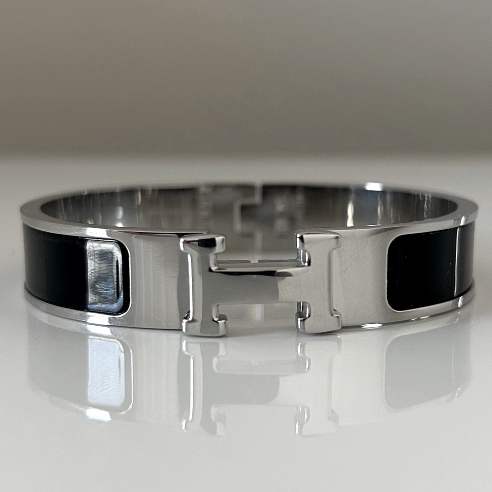 🆕 Bold Black & Silver Hinged Cuff Bracelet